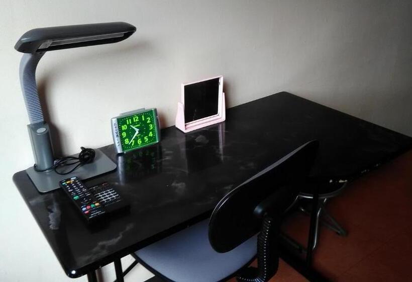 اتاق استاندارد یک نفره, Kuko Inn