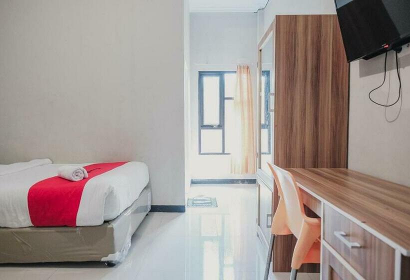 스탠다드 룸, Reddoorz Syariah At Hotel Grand Mentari