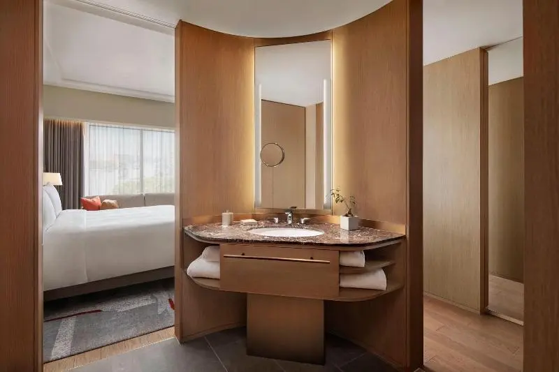 اتاق اجرایی با تخت بزرگ, Jw Marriott Hotel Nara