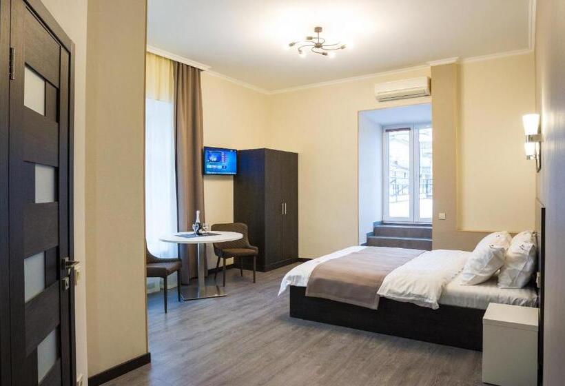 Suite with Terrace, Khreshchatyk Apart Hotel Passage