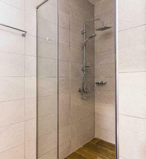 غرفة قياسية مطلّة علي البحيرة, Olivar Hotel Tirana