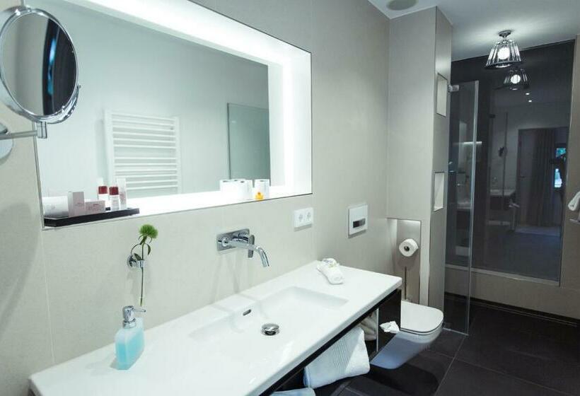 带河湖景观的套房, Passau   Suites