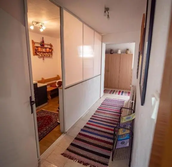 آپارتمان 1 خوابه با بالکن, Apartmány Tatry Euro Crv