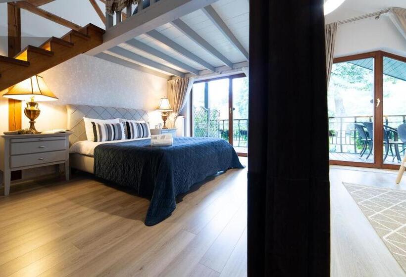 استودیوی لوکس, Rasos Vila