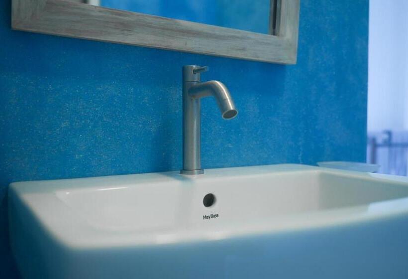 Standardzimmer Kingsize Bett, Casa Tharin Madiha