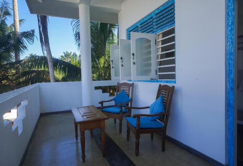 Standardzimmer Kingsize Bett, Casa Tharin Madiha