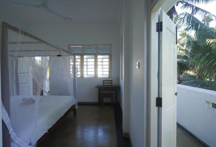 Standardzimmer Kingsize Bett, Casa Tharin Madiha