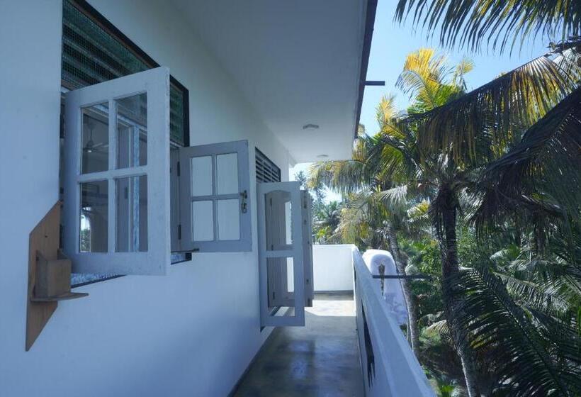 Superior Zimmer Kingsize Bett, Casa Tharin Madiha