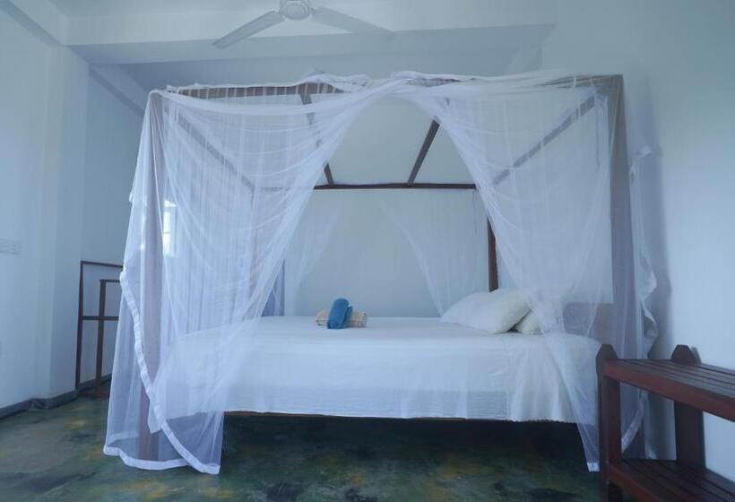 Superior Zimmer Kingsize Bett, Casa Tharin Madiha