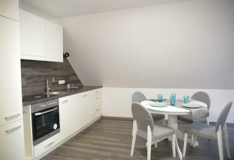 آپارتمان 1 خوابه, Old Town Bakery