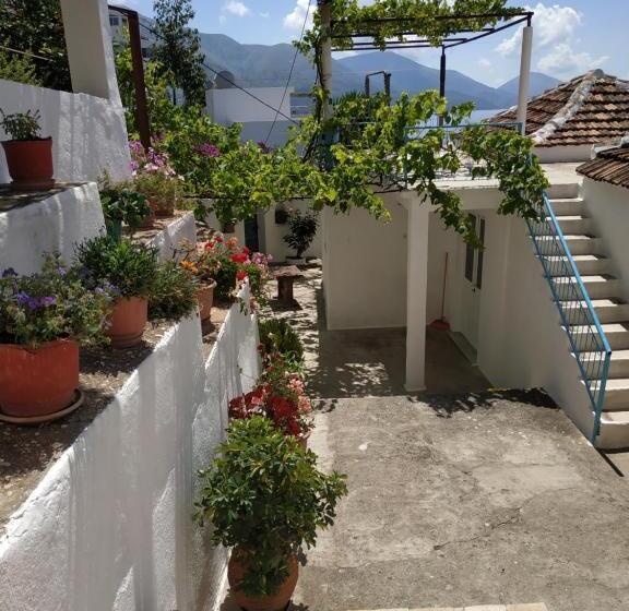 דירת שני חדרים, Q Bay Apartments