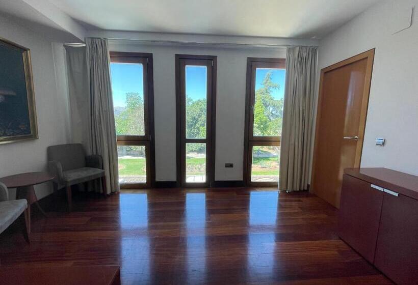 주니어 스위트, Acinipo