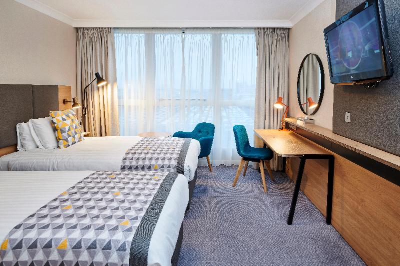 キングサイズベッドのスーペリアルーム, Mandarin Oriental Al Faisaliah, Riyadh