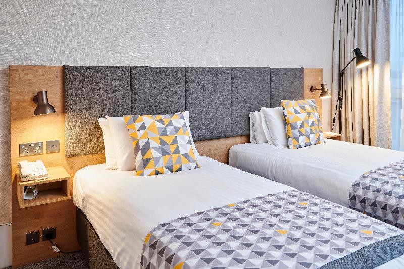 اتاق سوپریور با تخت بزرگ, Mandarin Oriental Al Faisaliah, Riyadh