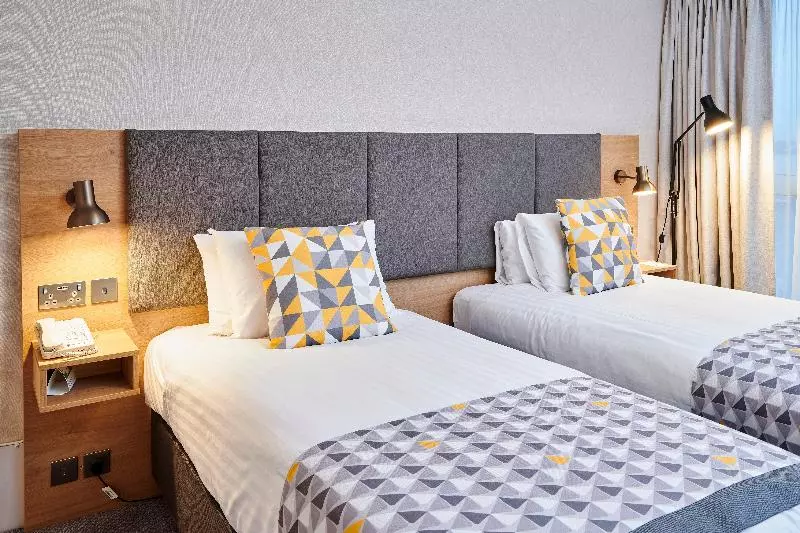 اتاق سوپریور با تخت بزرگ, Mandarin Oriental Al Faisaliah, Riyadh