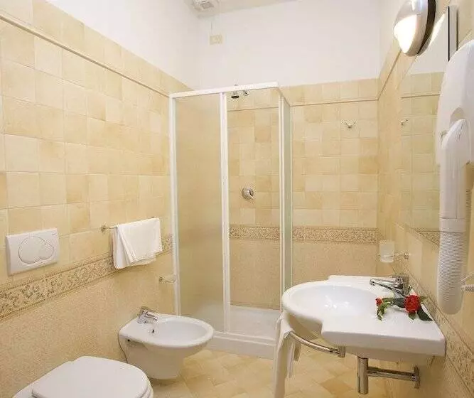 Chambre Triple Standard, Da Angelo