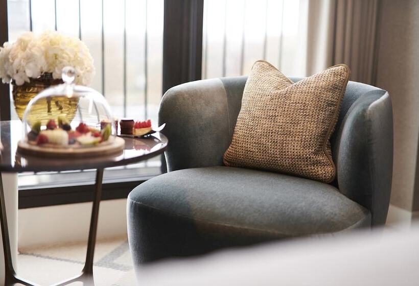 Premium Room, Four Seasons Hotel London At Park Lane