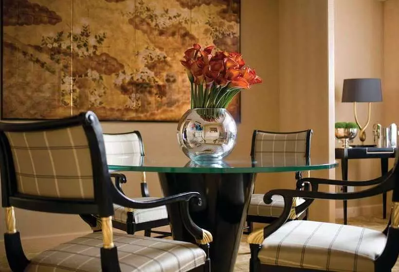 Deluxe Suite, Four Seasons Hotel London At Park Lane