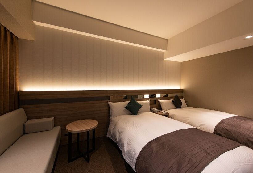 수피리어 룸, Hewitt Koshien