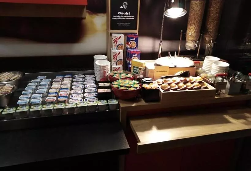 Standard Kolmen Hengen Huone, Ibis Lannion
