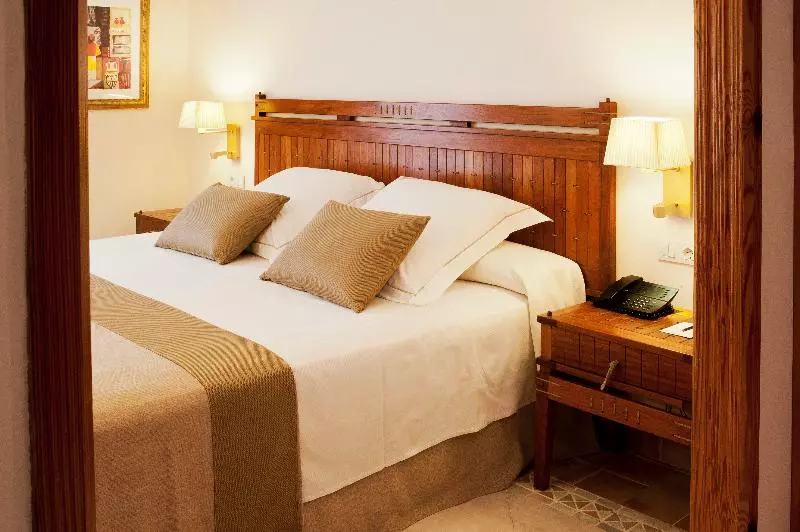 اتاق خانوادگی, Princesa Yaiza Suite Hotel Resort