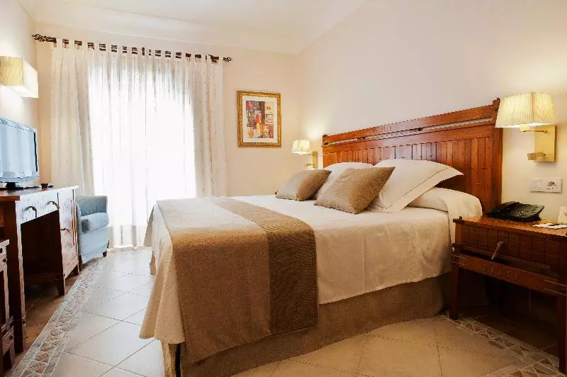اتاق خانوادگی, Princesa Yaiza Suite Hotel Resort