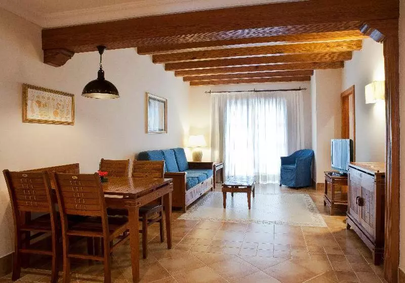 اتاق خانوادگی, Princesa Yaiza Suite Hotel Resort