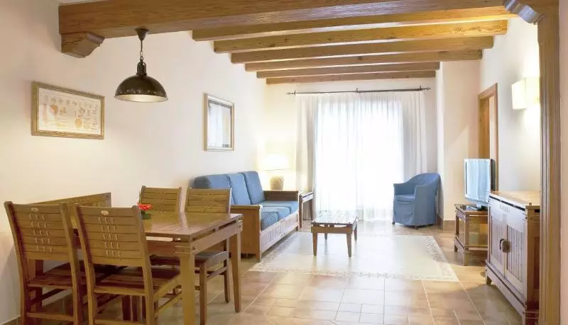 اتاق خانوادگی, Princesa Yaiza Suite Hotel Resort