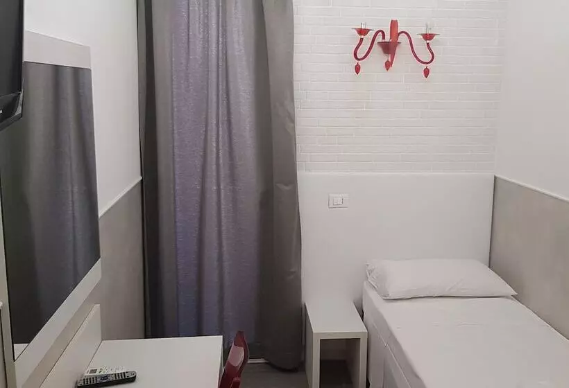 اتاق استاندارد یک نفره, Rubino Guest House