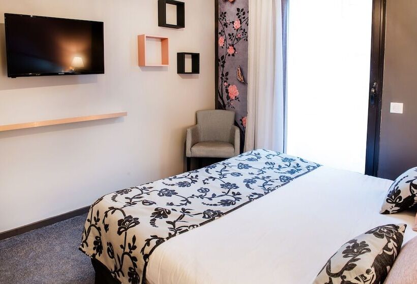 Camera Standard, Sainte Rose