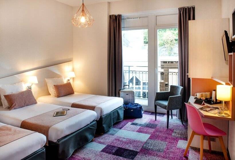 Camera Tripla Standard, Sainte Rose