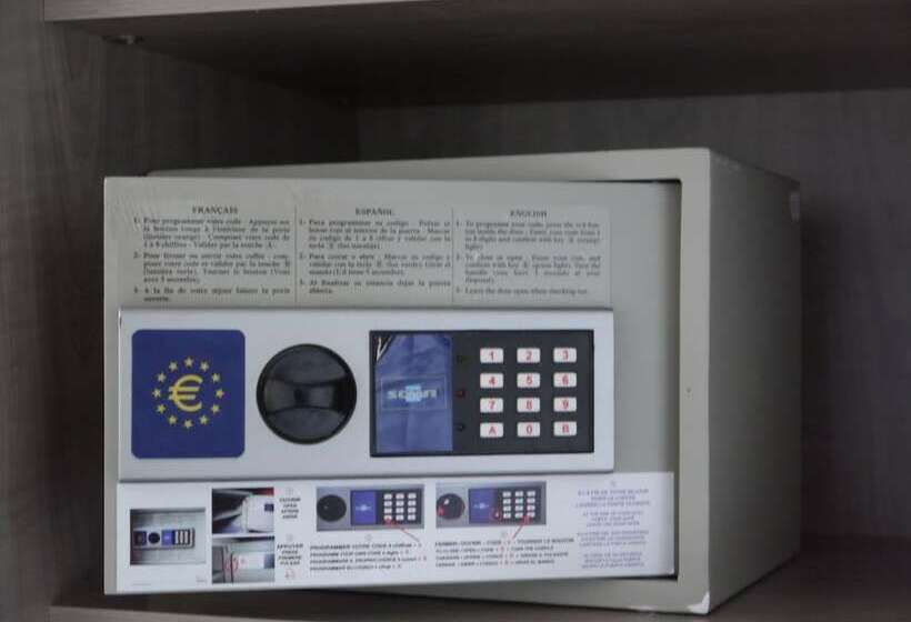 Camera Quadrupla Standard, Sainte Rose