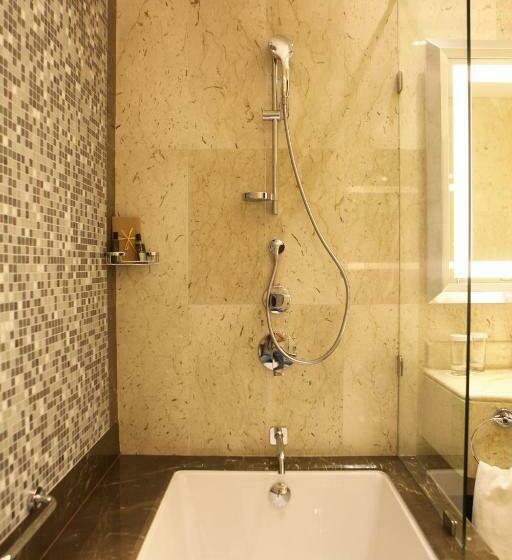 سوییت جونیور, Sofitel Beirut Le Gabriel