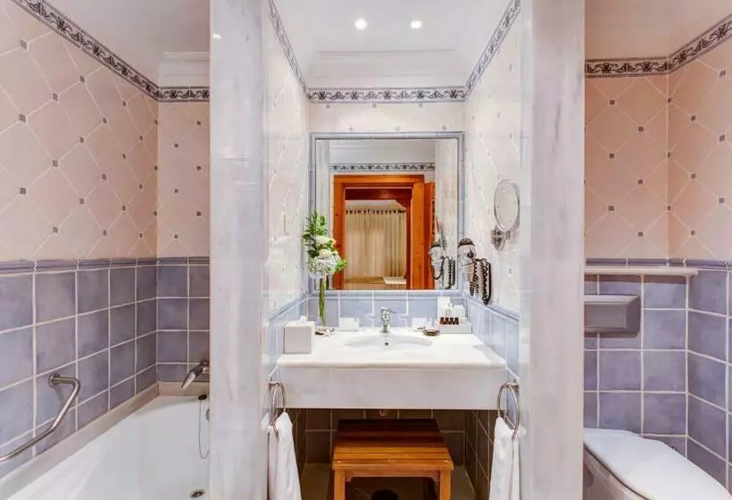 اتاق خانوادگی, Princesa Yaiza Suite Hotel Resort