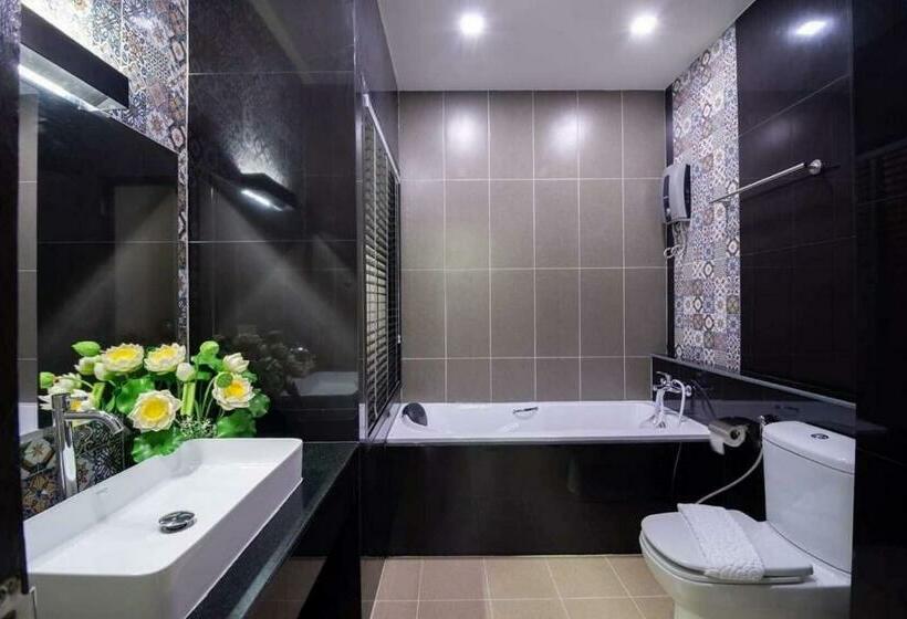 Люкс, Pura Nakhon