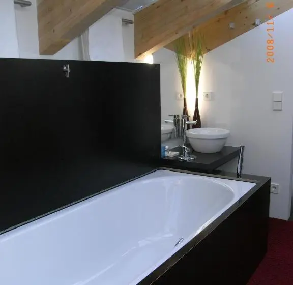 Huoneisto 2 Makuuhuonetta Parveke, Lama Appartement