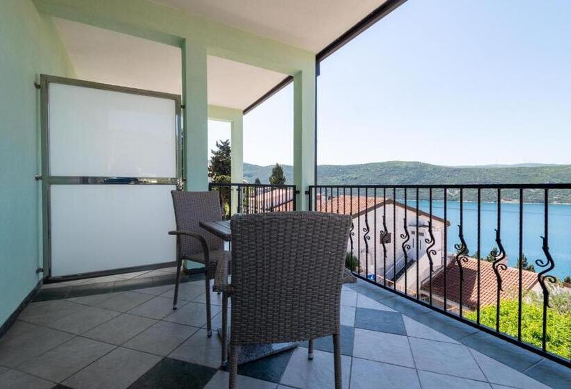 اتاق استاندارد با چشم‌انداز دریا, Apartments & Rooms Leon