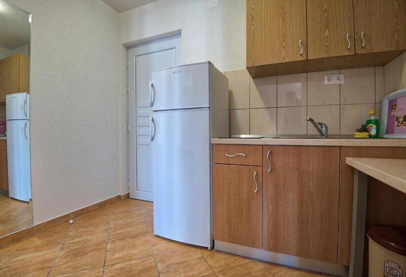 اتاق استاندارد با چشم‌انداز دریا, Apartments & Rooms Leon