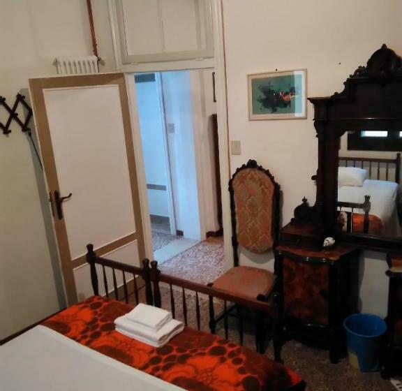 Quarto Standard Individual Casa de Banho Partilhada, Cà Widmann