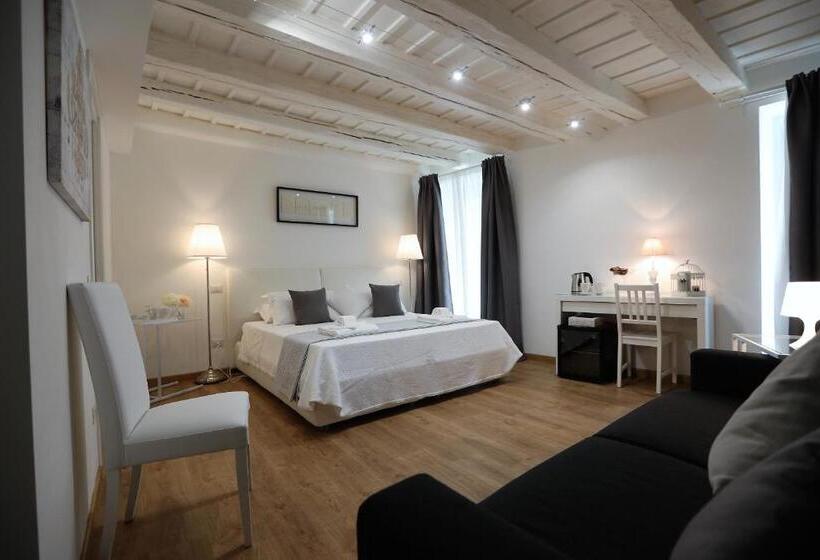 سوییت جونیور لوکس, La Maison De Charmes