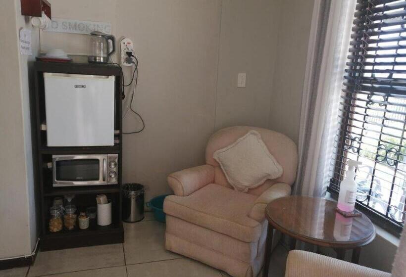 디럭스 스위트, Peace Cottage