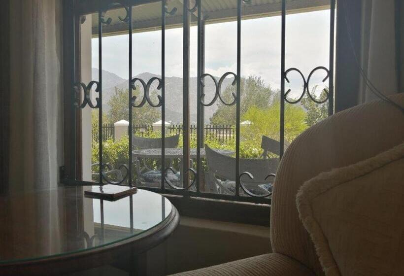 디럭스 스위트, Peace Cottage