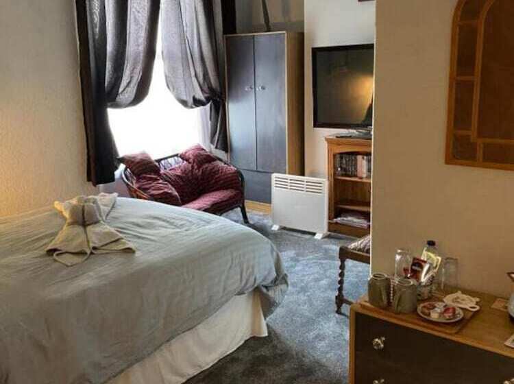 חדר דלוקס, The Barley House