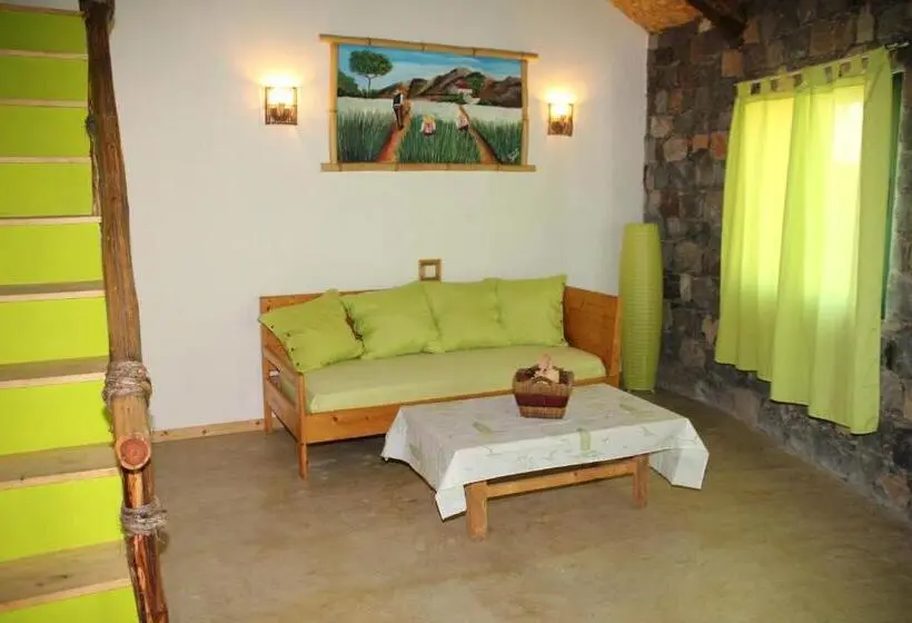 اتاق خانوادگی, Casa De France
