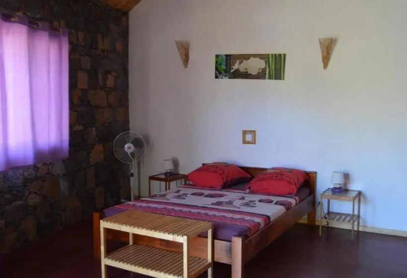 اتاق خانوادگی, Casa De France