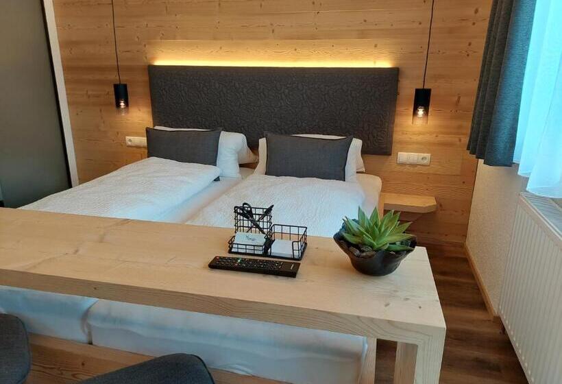 스탠다드 트리플 발코니 룸, Haus Vilgrassa