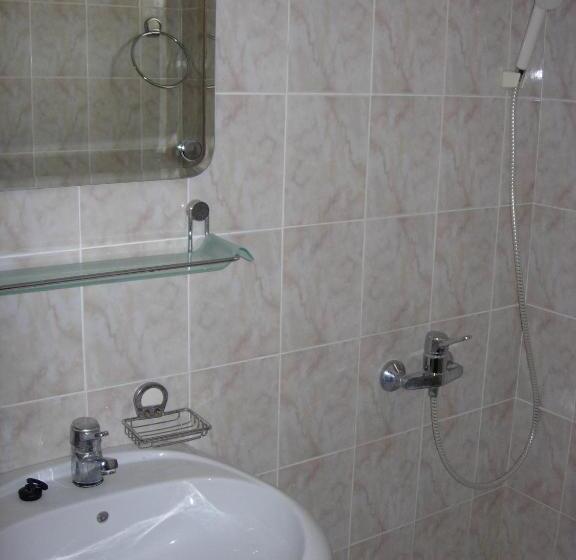 اتاق استاندارد سه تخته با بالکن, Rooms & Apartments Anka