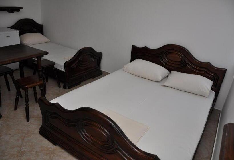 آپارتمان 1 خوابه با بالکن, Rooms & Apartments Anka