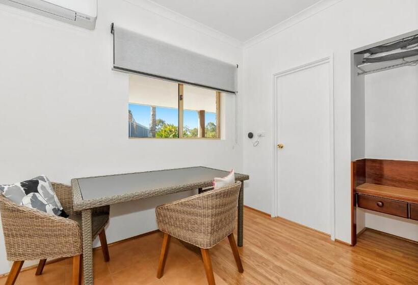 Номер Стандарт Вид на Сад, 101 Oatlands