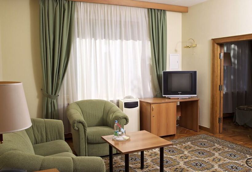 ジュニアスイート, Arbat